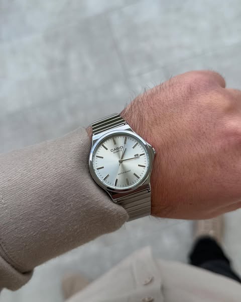 Casio Vintage - Oval White