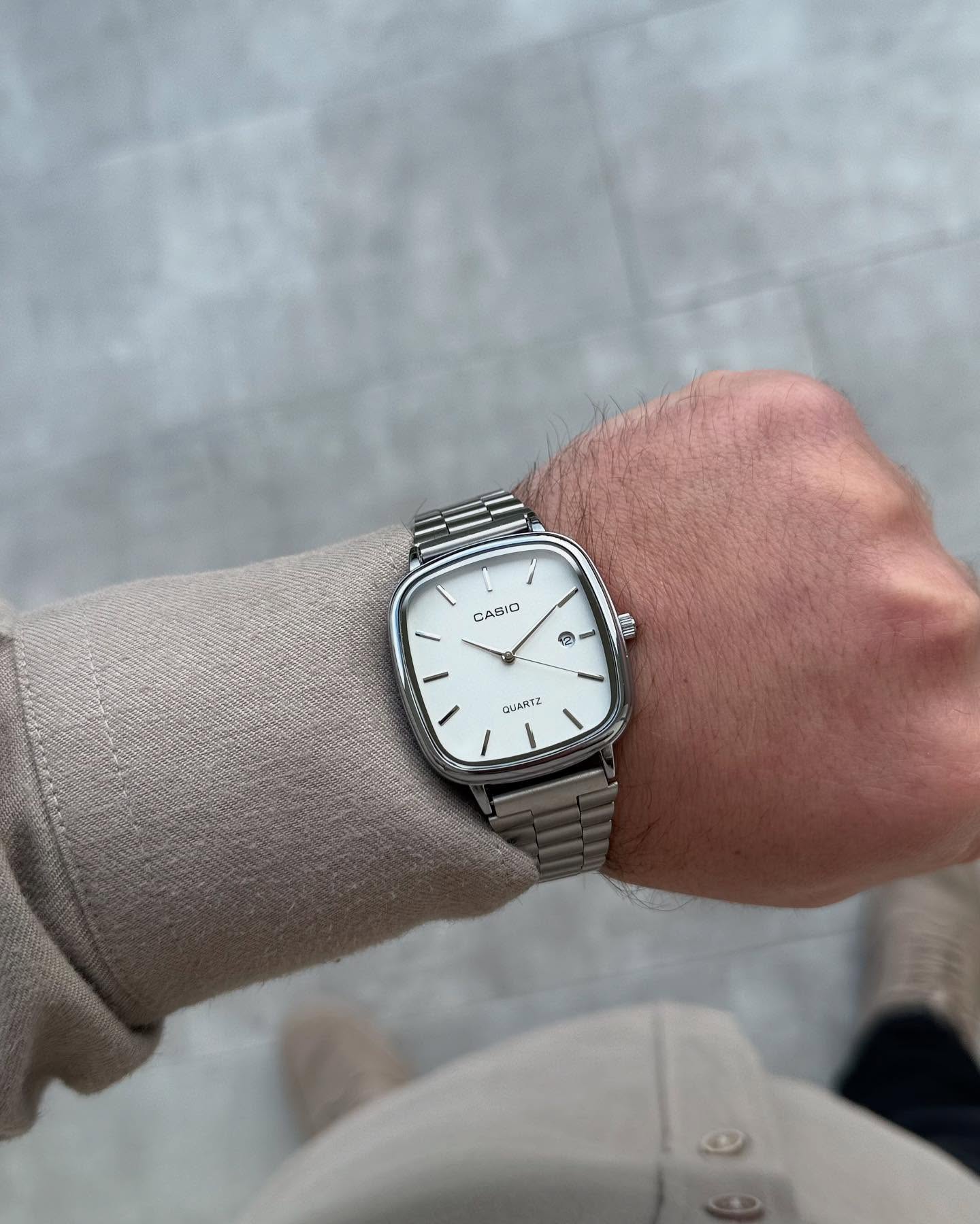 Casio - Silver & White